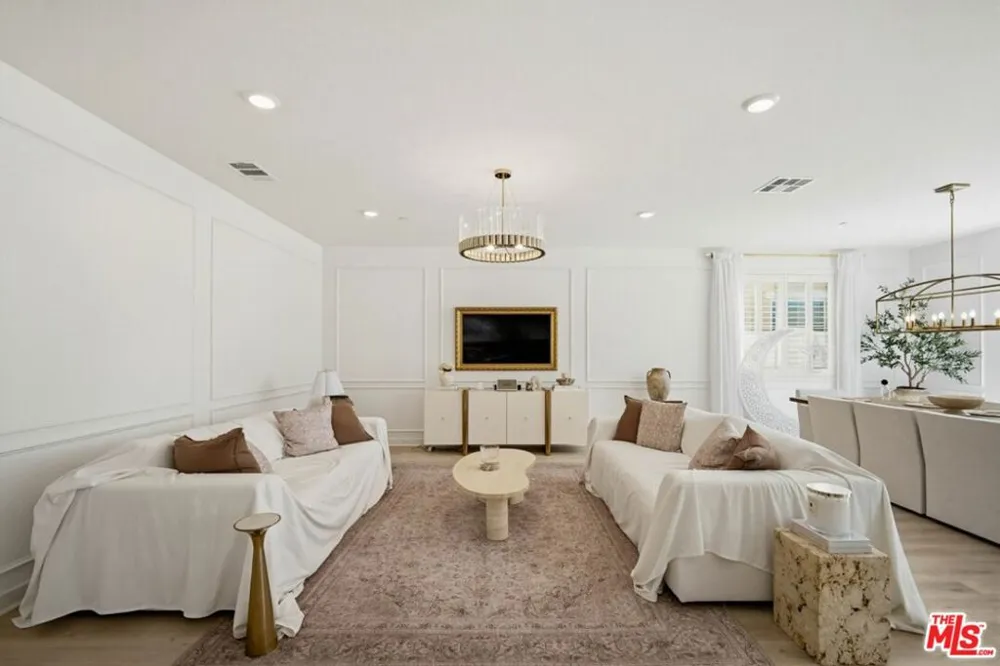 16763 Mistletoe Lane Fontana, CA 92336