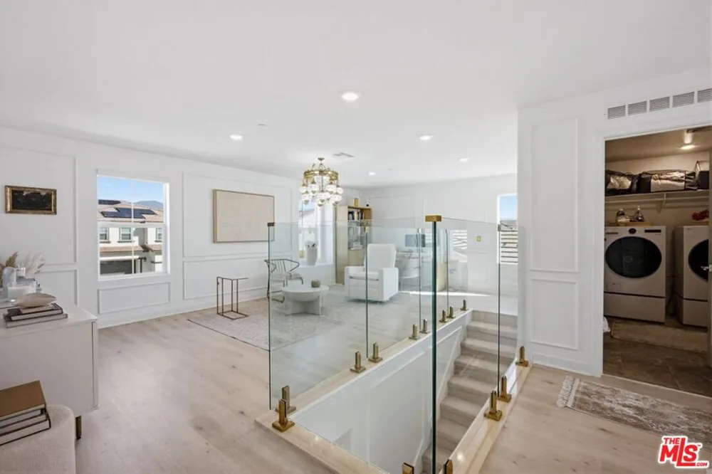 16763 Mistletoe Lane Fontana, CA 92336