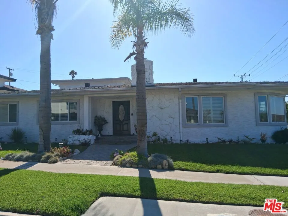 5424 S Sherbourne Drive Los Angeles, CA 90056