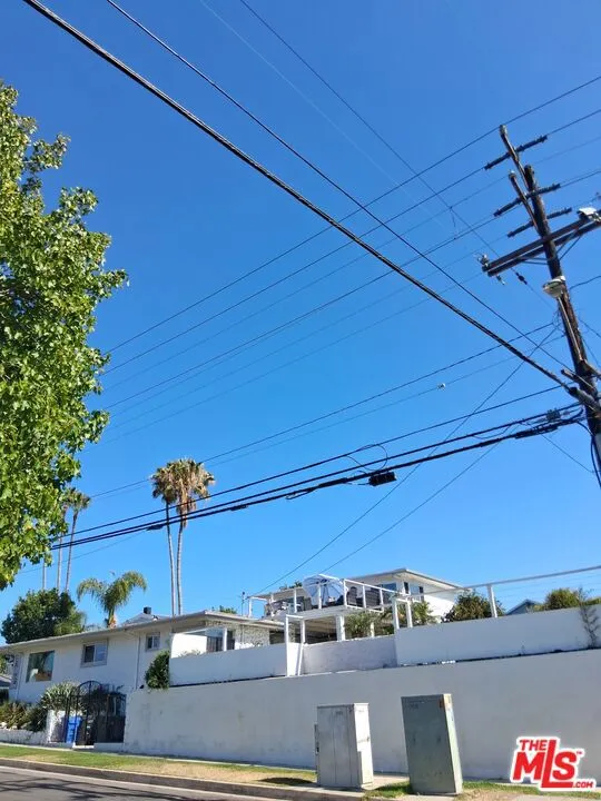 5424 S Sherbourne Drive Los Angeles, CA 90056
