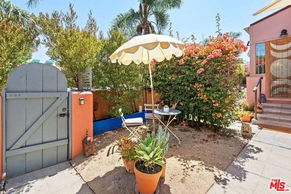 100 Arden Boulevard Los Angeles, CA 90004