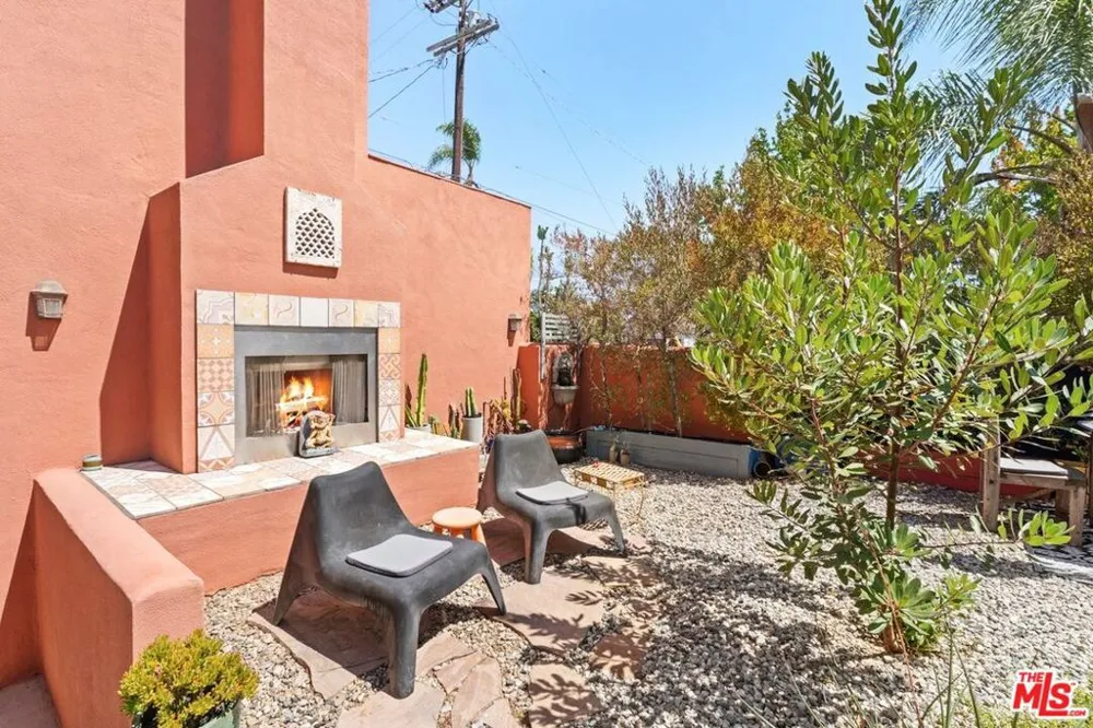 100 Arden Boulevard Los Angeles, CA 90004