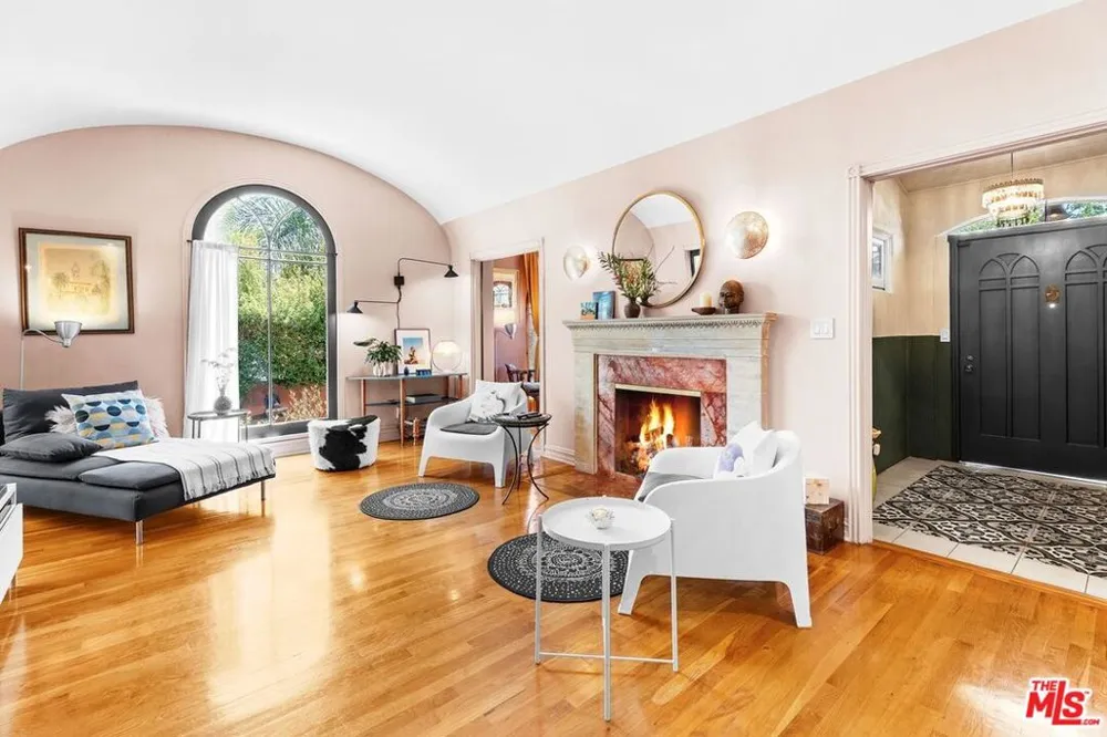 100 Arden Boulevard Los Angeles, CA 90004