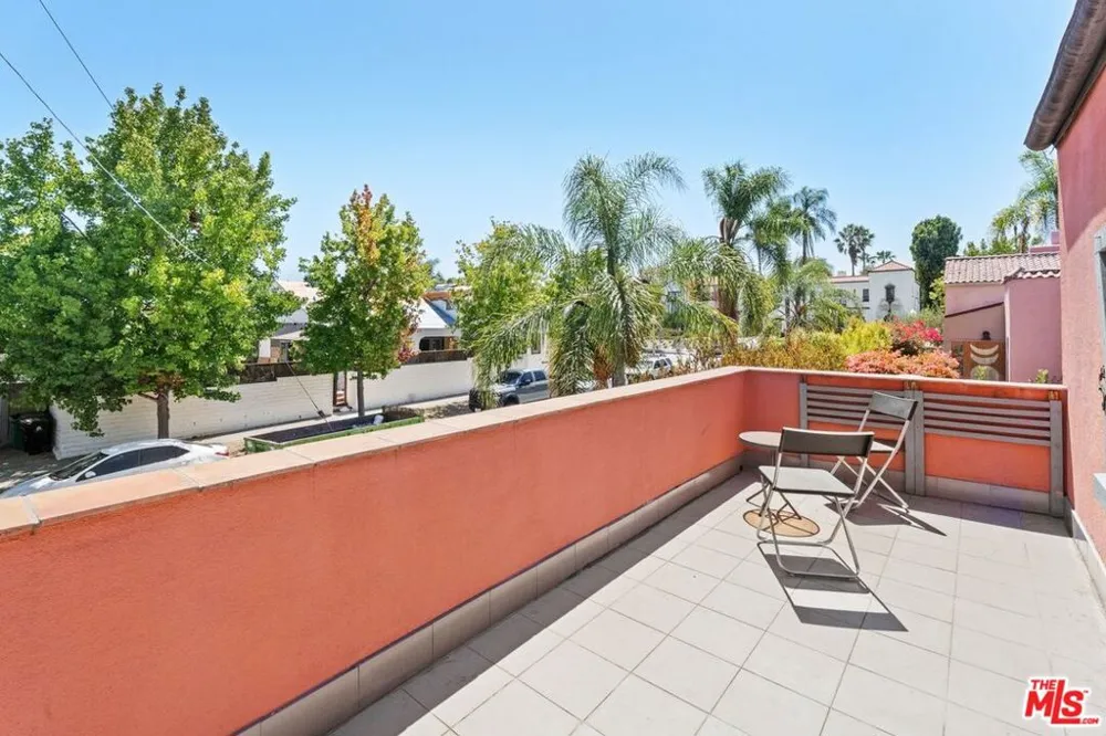 100 Arden Boulevard Los Angeles, CA 90004