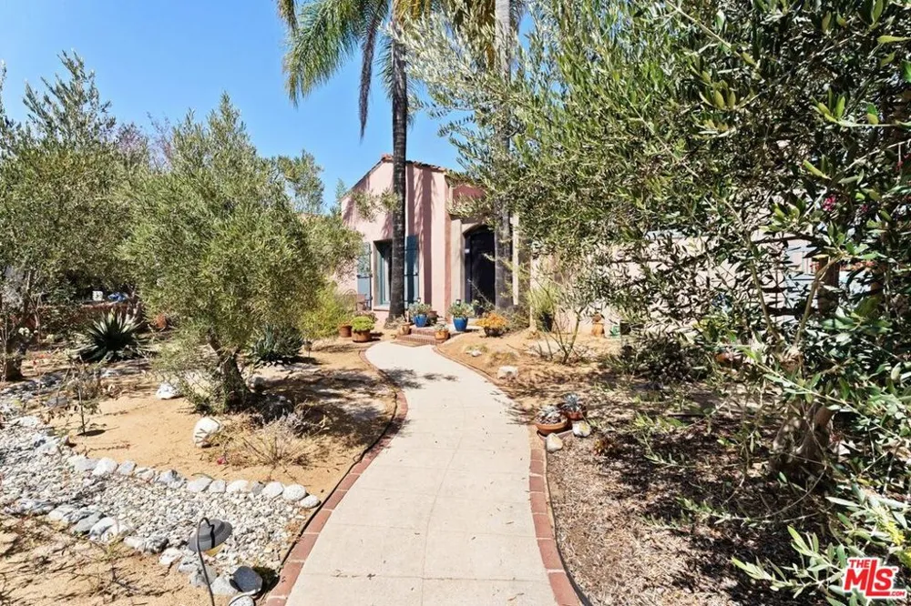 100 Arden Boulevard Los Angeles, CA 90004