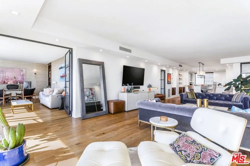 1100 Alta Loma Road #608 West Hollywood, CA 90069