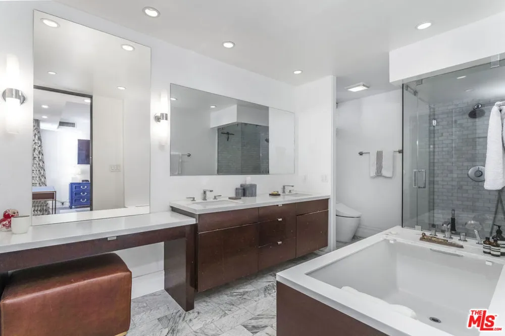 1100 Alta Loma Road #608 West Hollywood, CA 90069