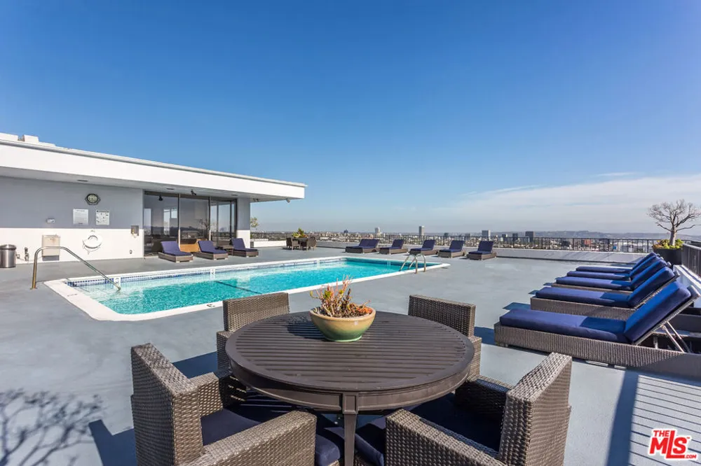 1100 Alta Loma Road #608 West Hollywood, CA 90069