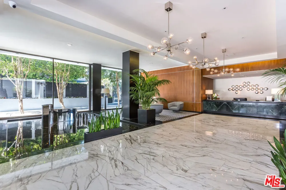 1100 Alta Loma Road #608 West Hollywood, CA 90069
