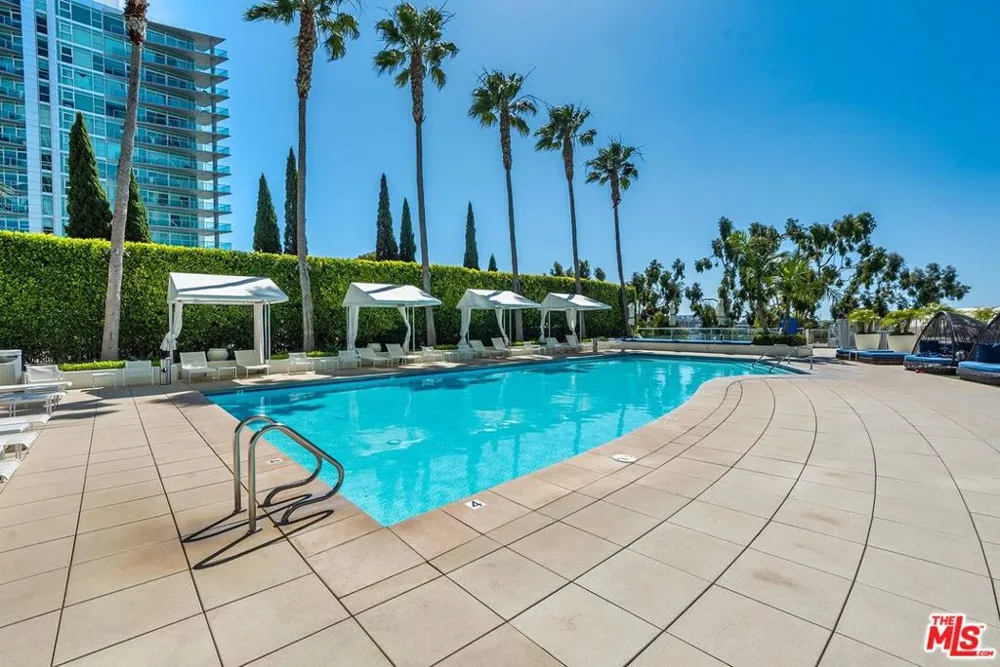 13700 Marina Pointe Drive #630 Marina del Rey, CA 90292