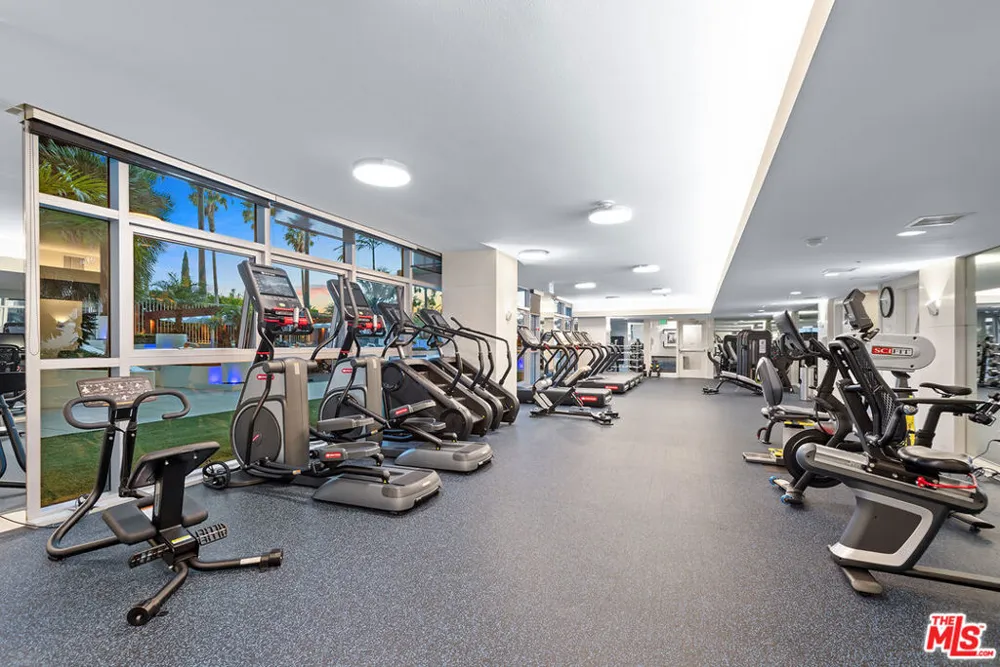 13700 Marina Pointe Drive #630 Marina del Rey, CA 90292