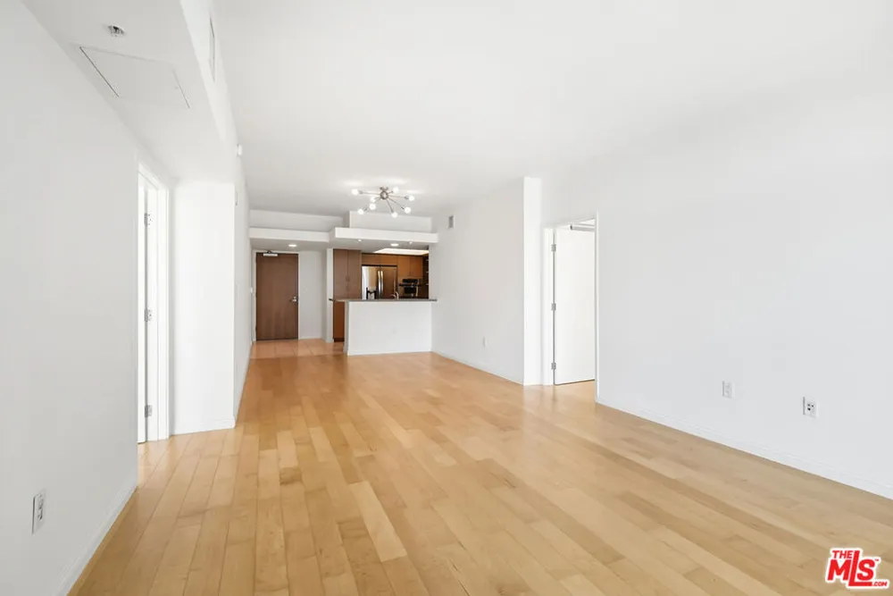 13700 Marina Pointe Drive #630 Marina del Rey, CA 90292