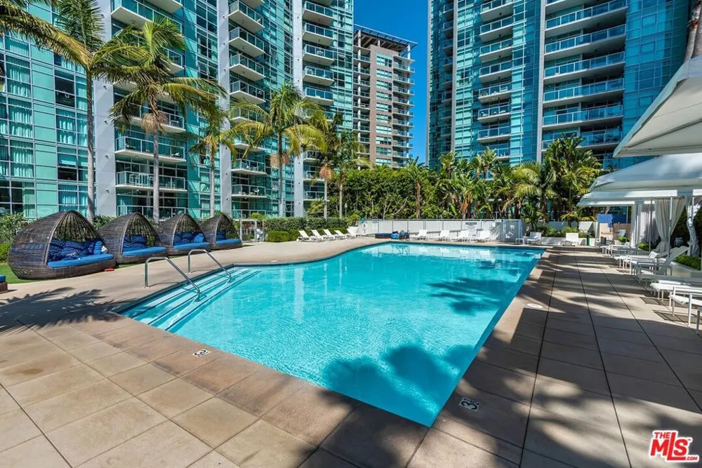 13700 Marina Pointe Drive #630 Marina del Rey, CA 90292