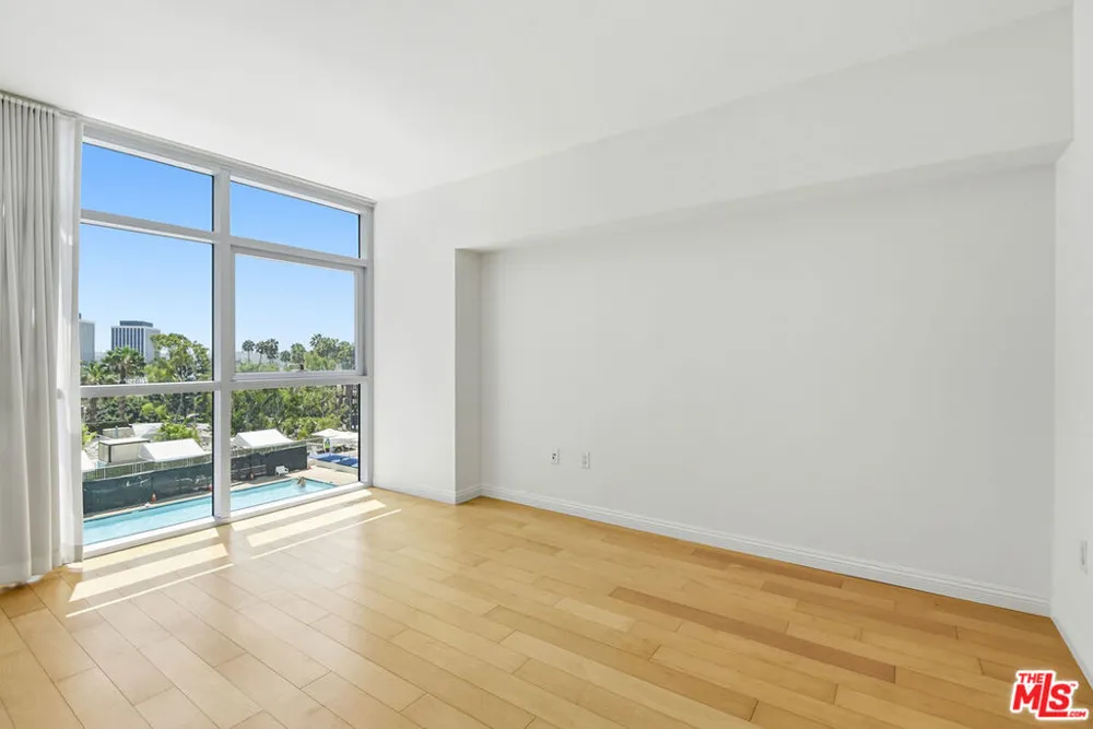 13700 Marina Pointe Drive #630 Marina del Rey, CA 90292