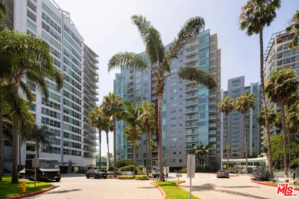 13700 Marina Pointe Drive #630 Marina del Rey, CA 90292