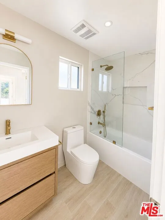 10744 Aqua Vista Street Studio City, CA 91602