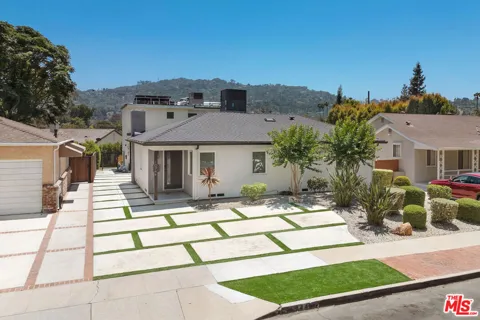 10744 Aqua Vista Street