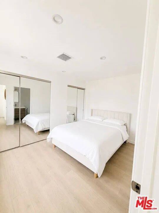 10744 Aqua Vista Street Studio City, CA 91602