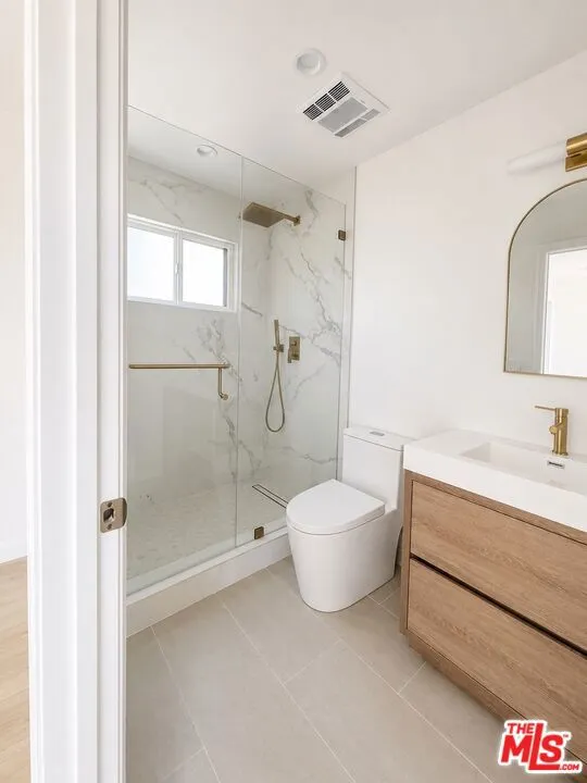 10744 Aqua Vista Street Studio City, CA 91602