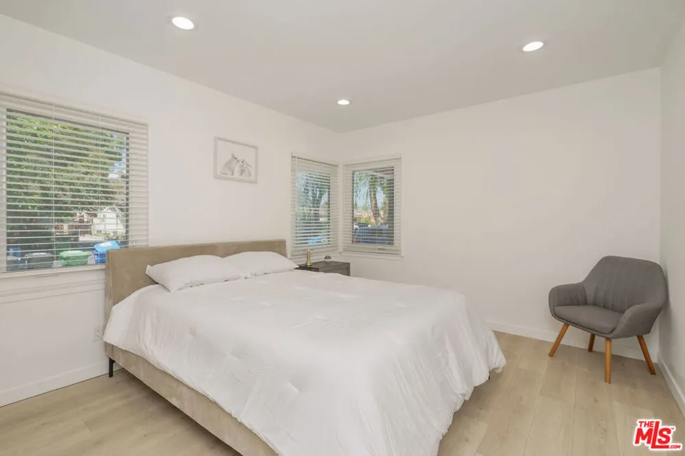 10744 Aqua Vista Street Studio City, CA 91602