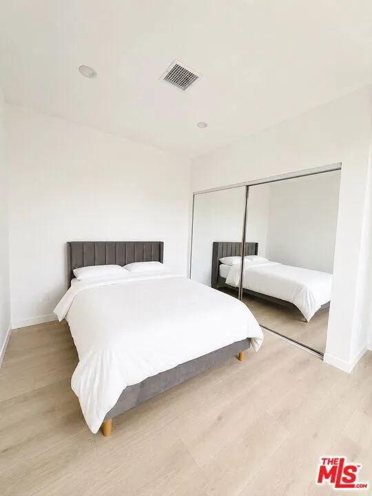 10744 Aqua Vista Street Studio City, CA 91602