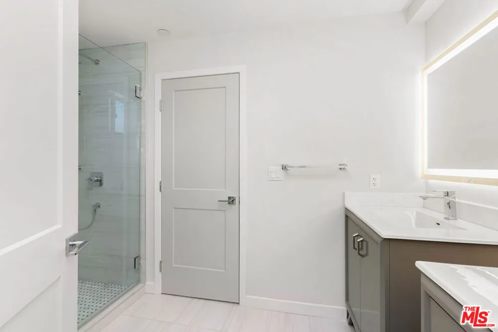 849 Alta Vista Boulevard Los Angeles, CA 90046