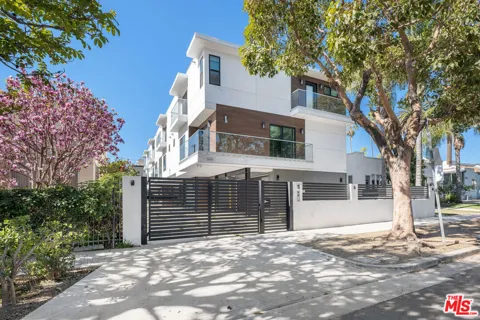 849 Alta Vista Boulevard
