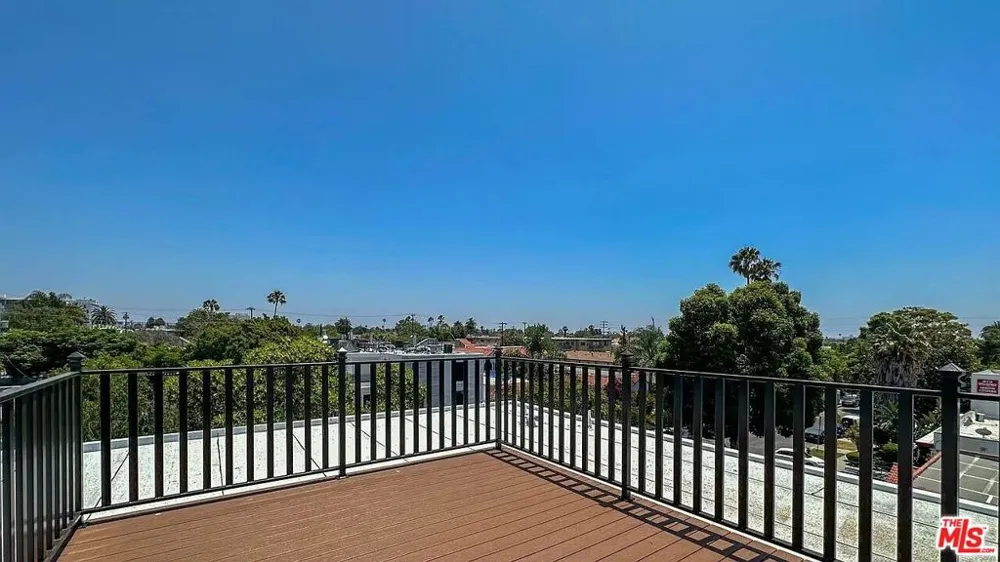 849 Alta Vista Boulevard Los Angeles, CA 90046