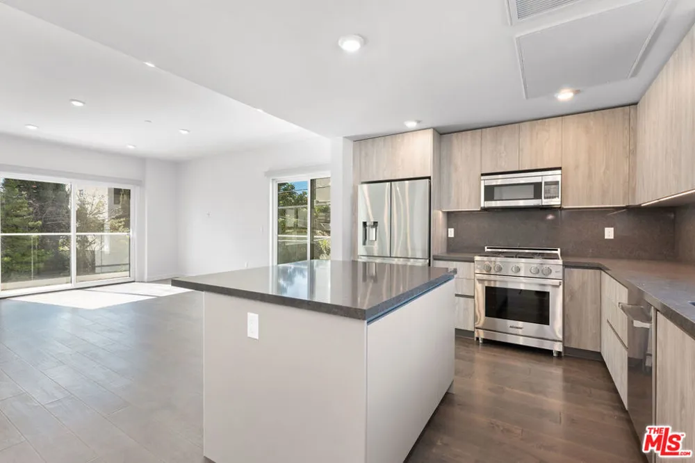 849 Alta Vista Boulevard Los Angeles, CA 90046