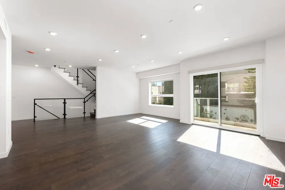 849 Alta Vista Boulevard Los Angeles, CA 90046