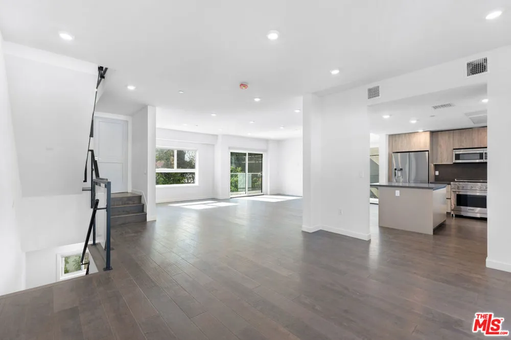 849 Alta Vista Boulevard Los Angeles, CA 90046