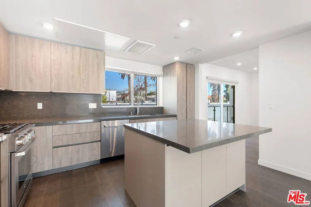 849 Alta Vista Boulevard Los Angeles, CA 90046