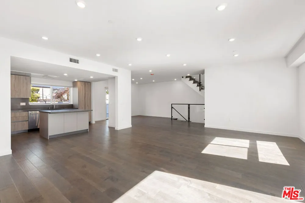 849 Alta Vista Boulevard Los Angeles, CA 90046