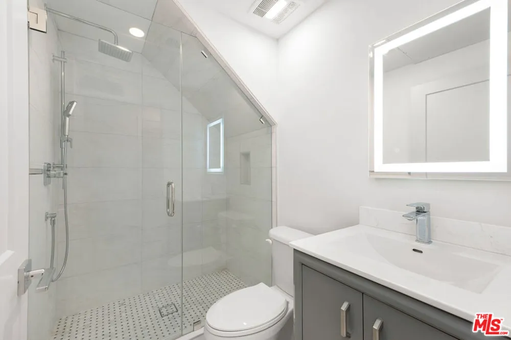 849 Alta Vista Boulevard Los Angeles, CA 90046