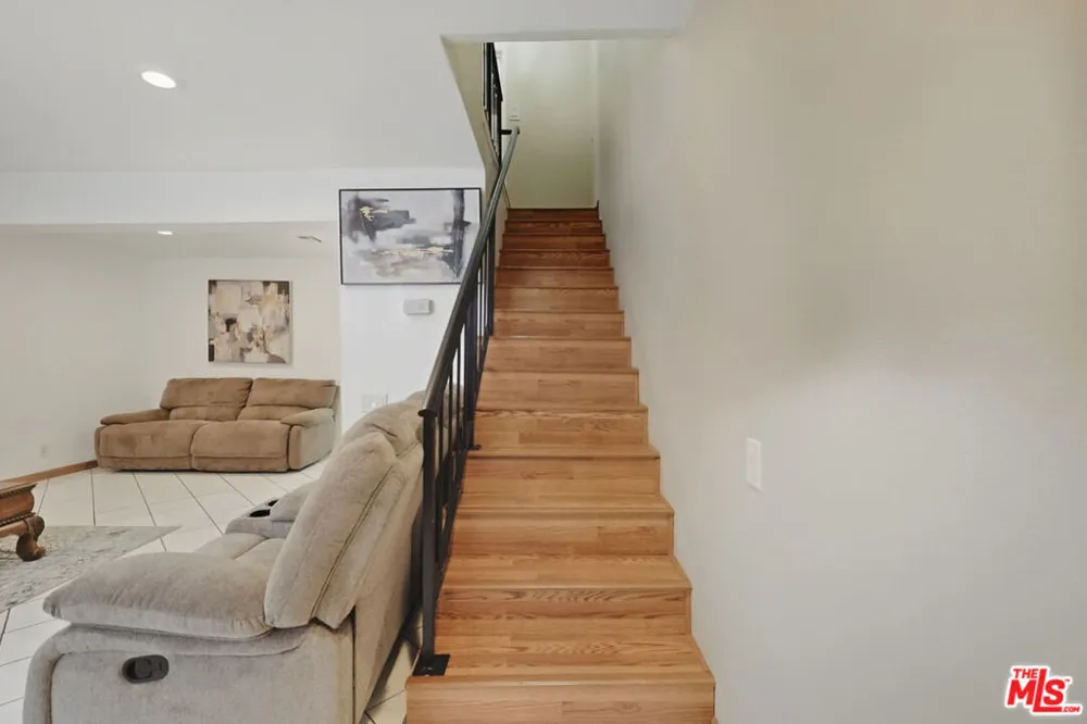 7422 Hazeltine Avenue #3 Van Nuys, CA 91405