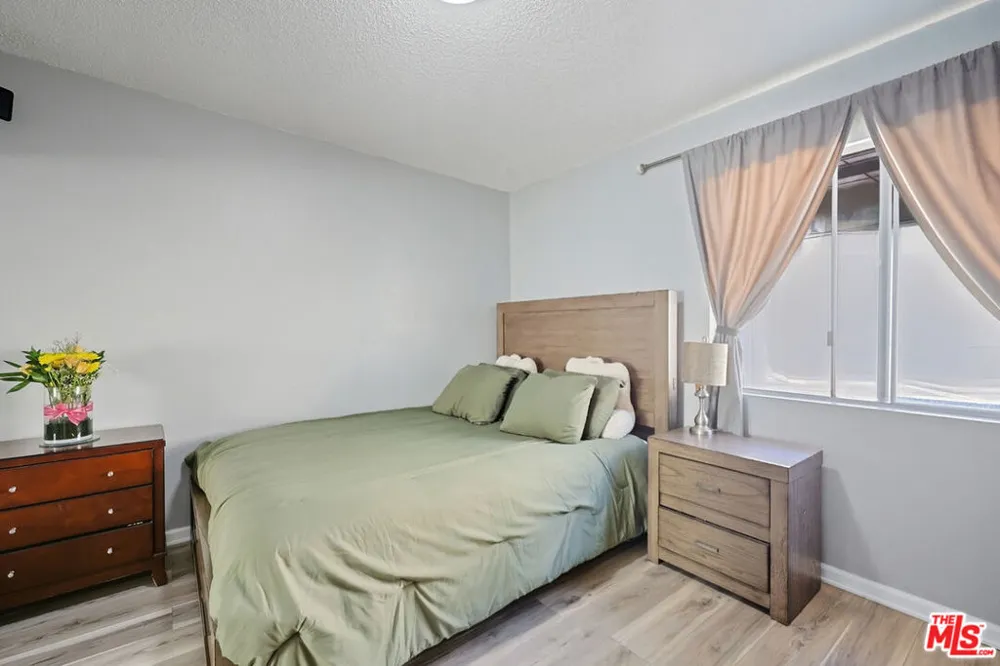 7422 Hazeltine Avenue #3 Van Nuys, CA 91405
