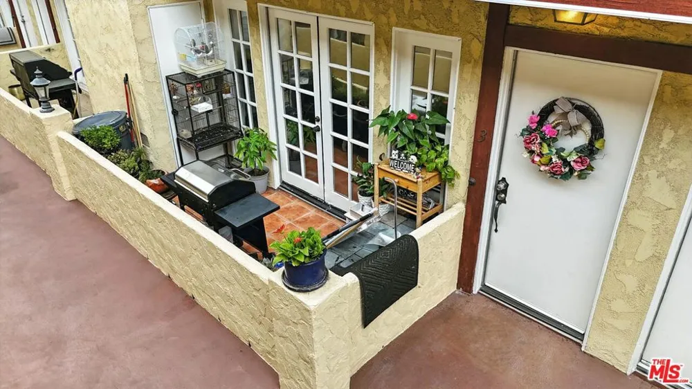 7422 Hazeltine Avenue #3 Van Nuys, CA 91405