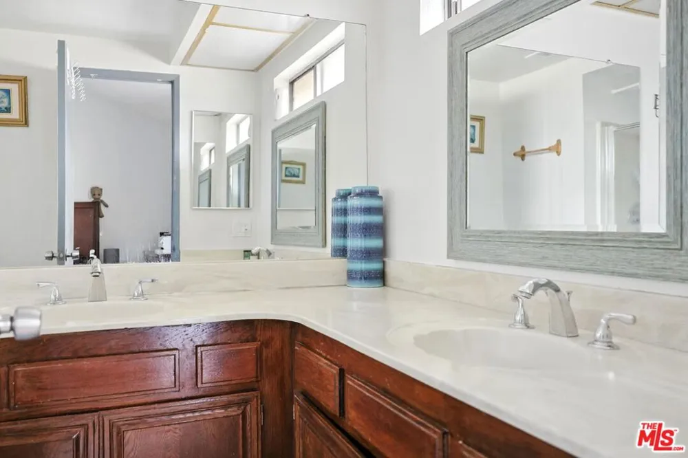 7422 Hazeltine Avenue #3 Van Nuys, CA 91405