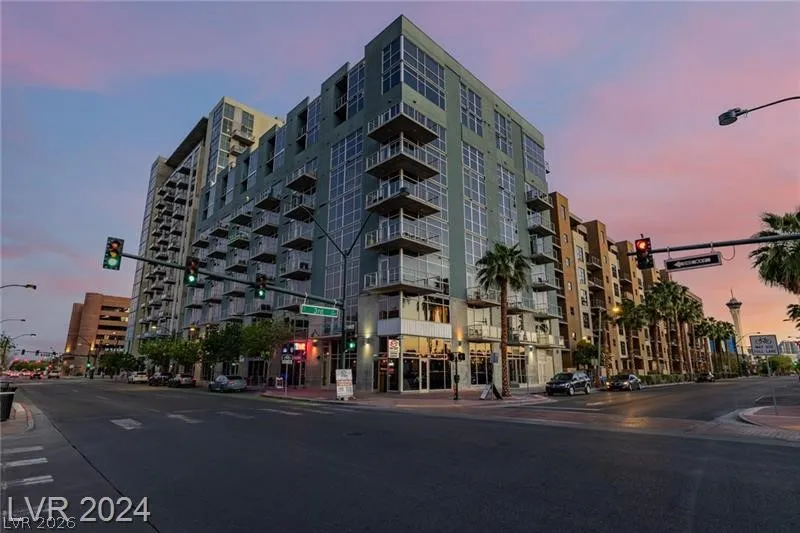 353 E Bonneville Avenue #209 Las Vegas, NV 89101
