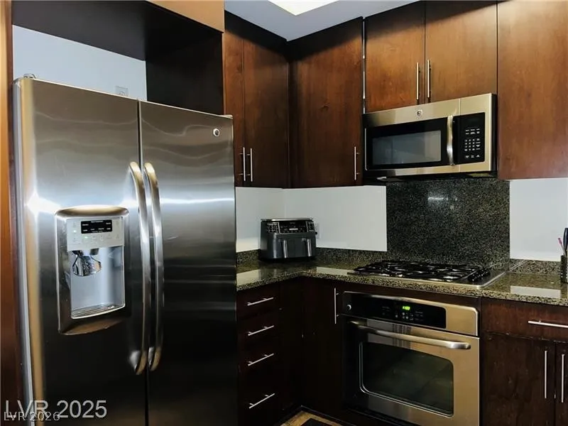 353 E Bonneville Avenue #209 Las Vegas, NV 89101