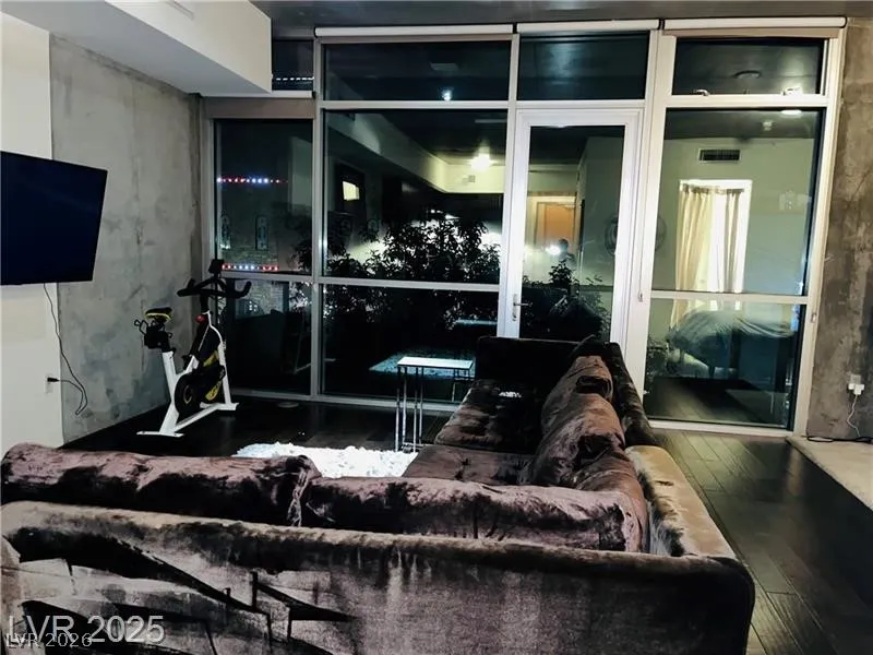 353 E Bonneville Avenue #209 Las Vegas, NV 89101