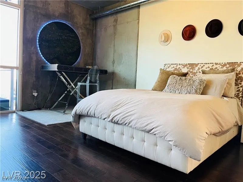 353 E Bonneville Avenue #209 Las Vegas, NV 89101