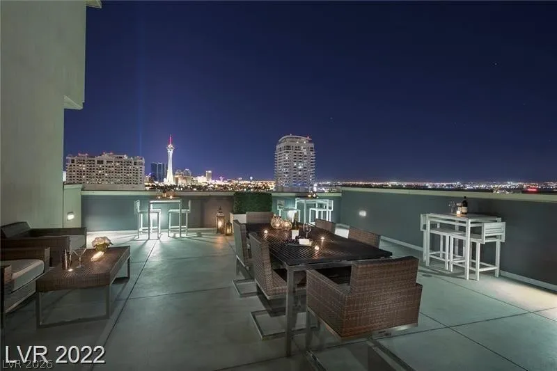 353 E Bonneville Avenue #209 Las Vegas, NV 89101