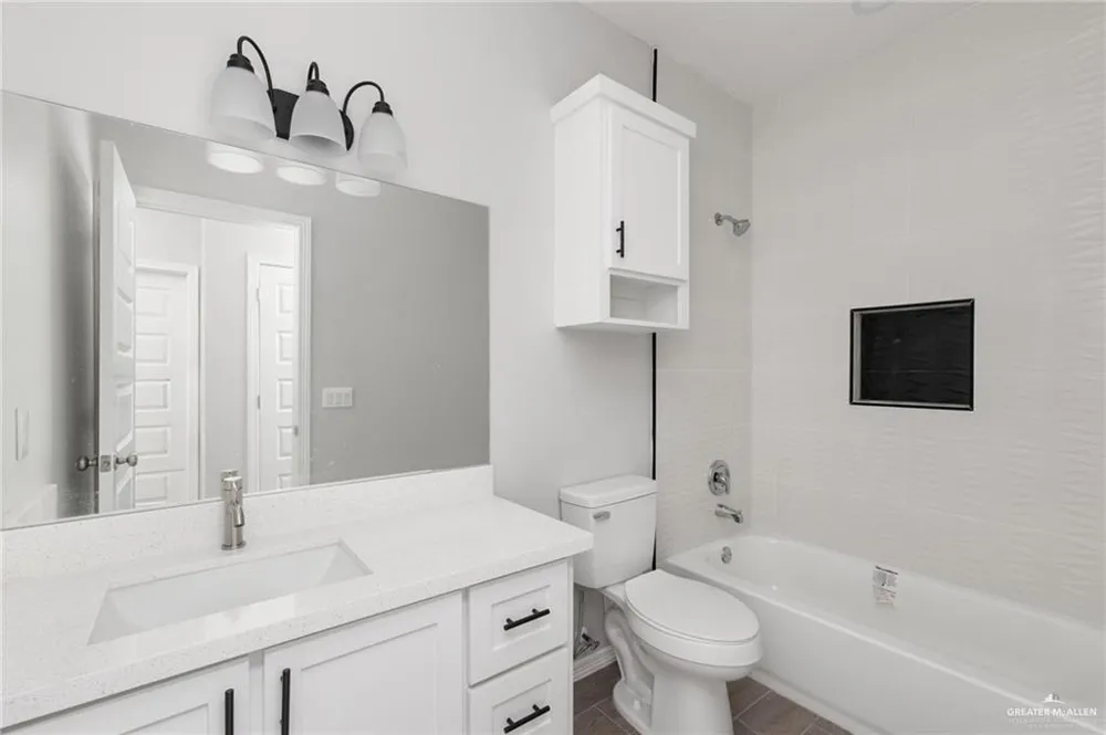 920 13th Street #3 Alamo, TX 78589