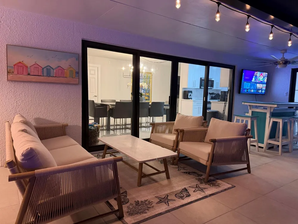 712 E BOULEVARD CHATELAINE Delray Beach, FL 33445