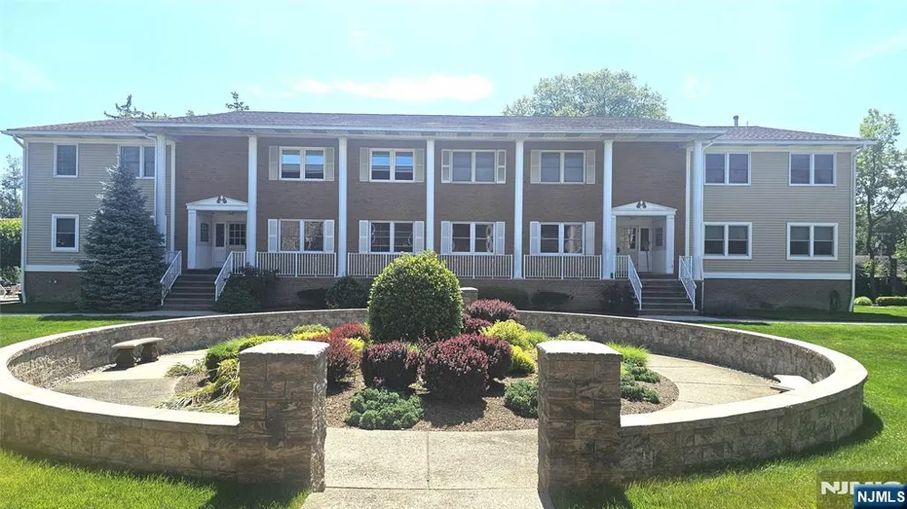 105 Newark Pompton 13 Pequannock Township, NJ 07440