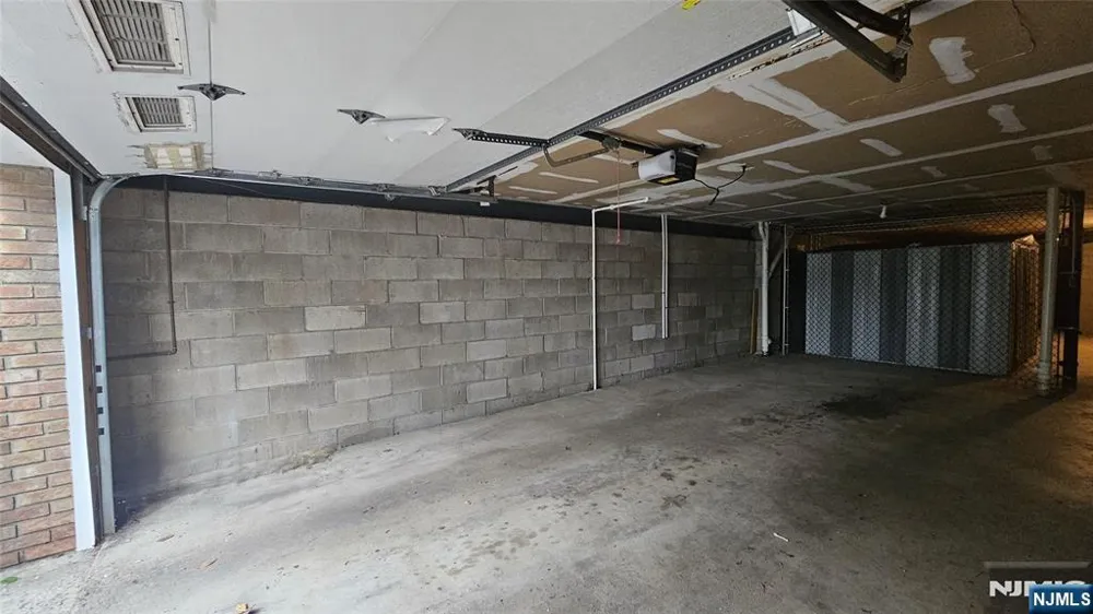 105 Newark Pompton 13 Pequannock Township, NJ 07440