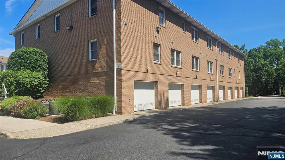 105 Newark Pompton 13 Pequannock Township, NJ 07440