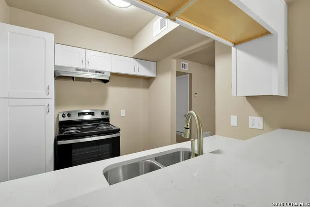 8702 Village #814 San Antonio, TX 78217