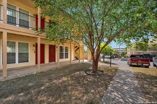 8702 Village #814 San Antonio, TX 78217